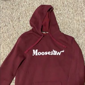 Moosejaw men’s burgundy hoodie